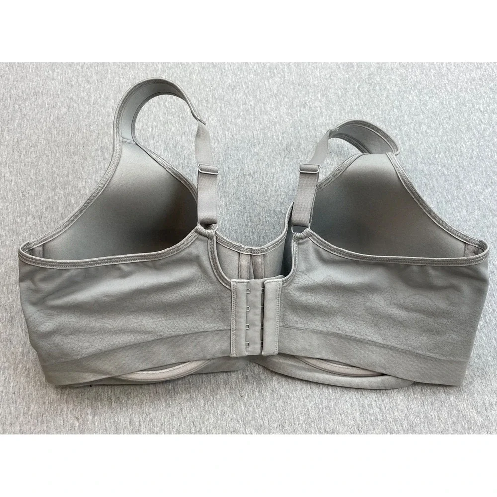 Breezies Bra Womens 44D Gray Seamless Lined Underwire Adjustable Strap